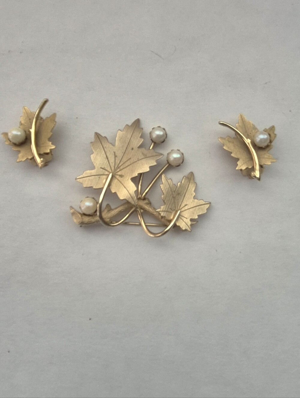 Gold Leaf Faux Pearl Brooch and Clip On Earring Set Vintage